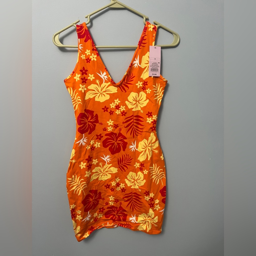 Island print mini dress!